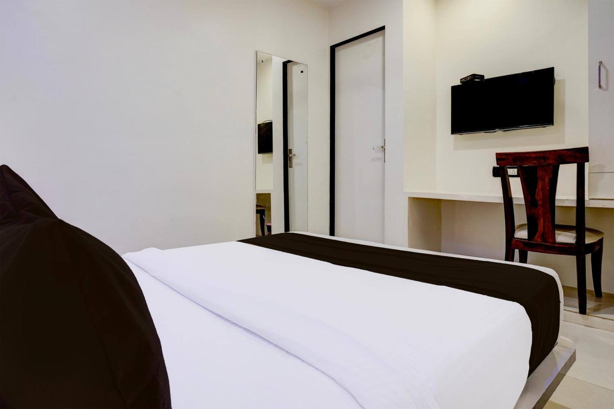 Hotel O Golden Star Bombay Eksteriør billede
